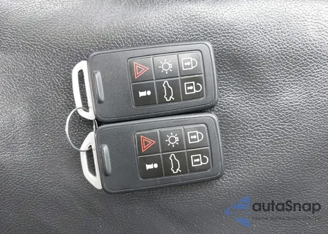 2013 Volvo Xc60 T6 z USA, uszkodzony, nr VIN YV4902DZ2D2405330